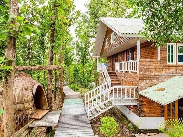 Relaxing Staycation at Green Peak Resort   landscape