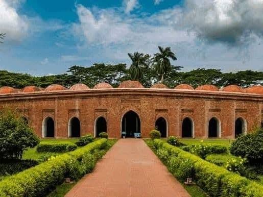 Bagerhat - Shat Gombuj Mosque landscape